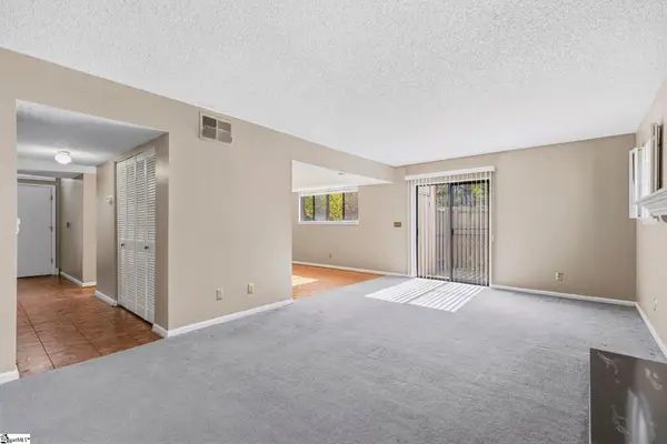 17 Briargate Place, Greenville, SC 29615