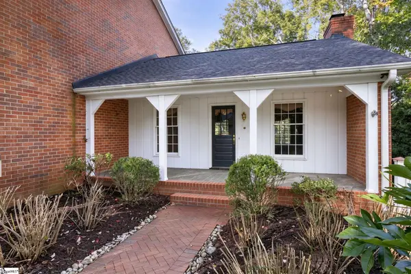 206 Honey Horn Drive, Simpsonville, SC 29681
