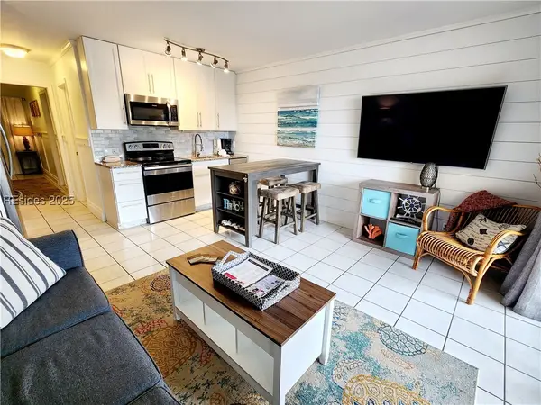 40 Folly Field Road #B223, Hilton Head Island, SC 29928