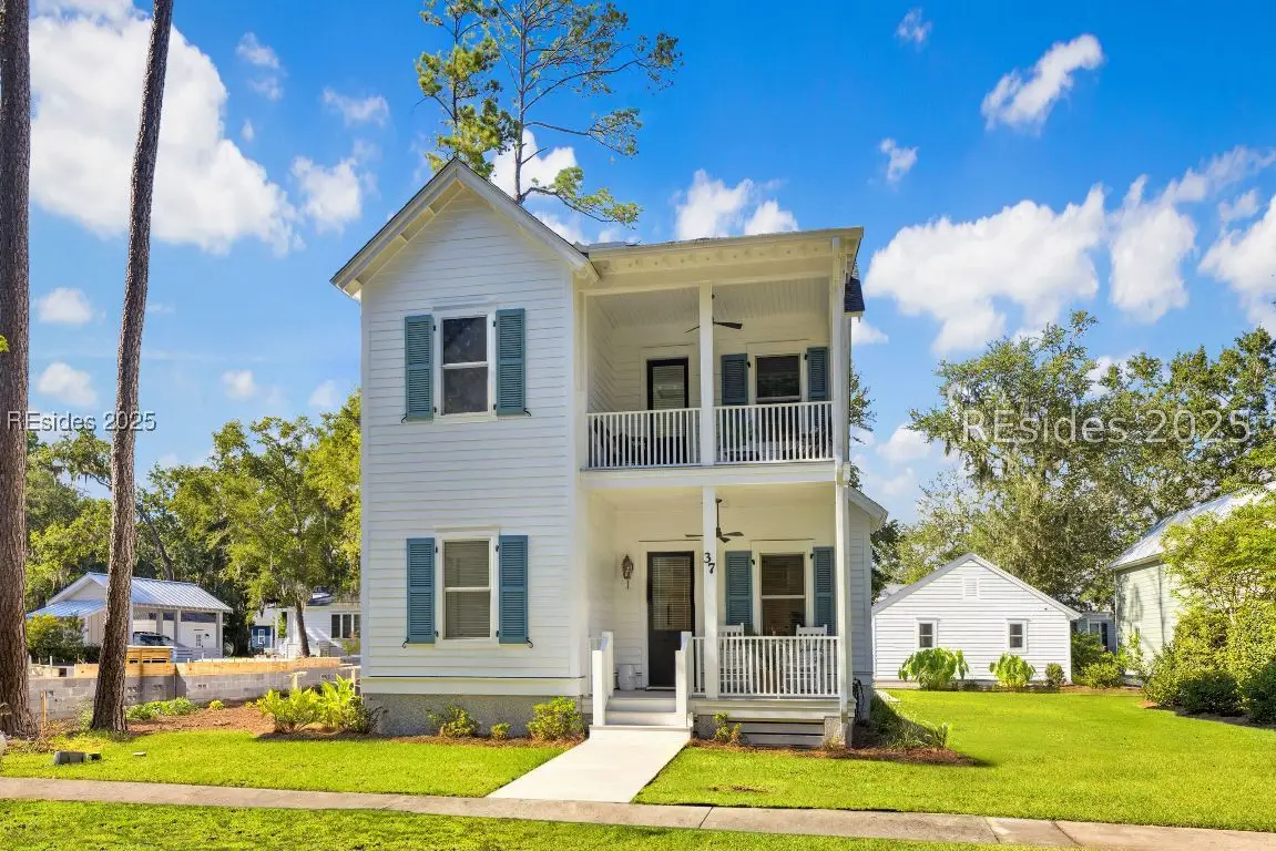 37 Park Square S, Beaufort, SC 29907 - Image #1