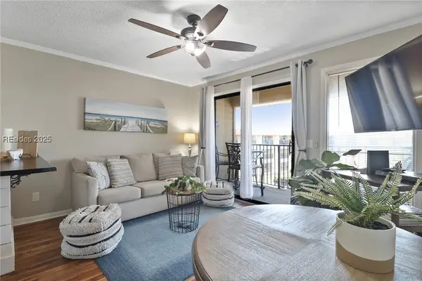 40 Folly Field Road #A302, Hilton Head Island, SC 29928