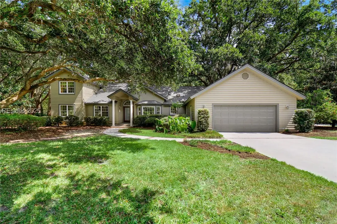17 Dahlgren Lane, Hilton Head Island, SC 29928 - Image #1