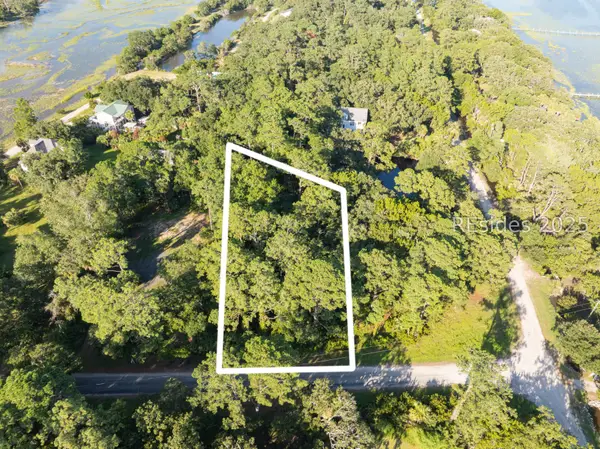 127 Horse Island Road, St Helena Island, SC 29920