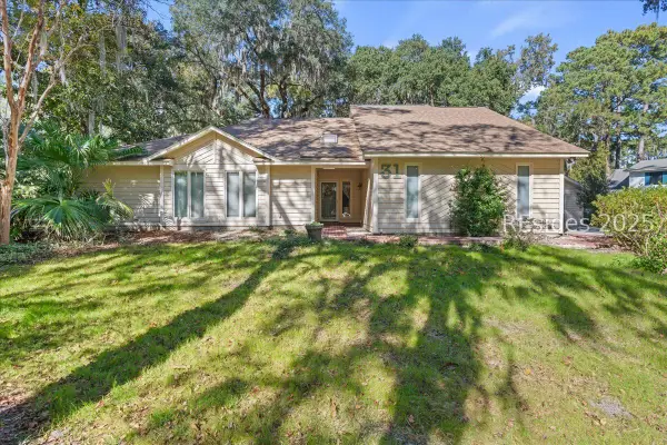 31 Chesterfield Lake Drive, Beaufort, SC 29906