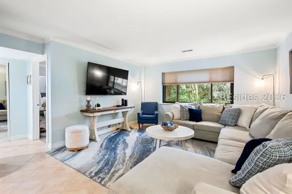 25 Deallyon Avenue #110, Hilton Head Island, SC 29928