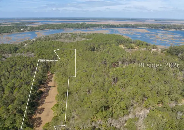 46 Old Smugglers Wharf Road, St Helena Island, SC 29920