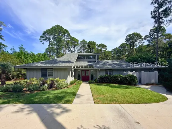10 Big Woods Drive, Hilton Head Island, SC 29926
