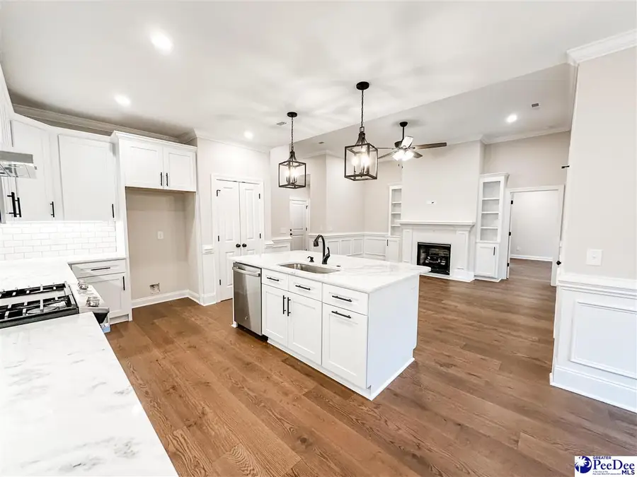 922 Third Loop Rd, Florence, SC 29505 - Image #2