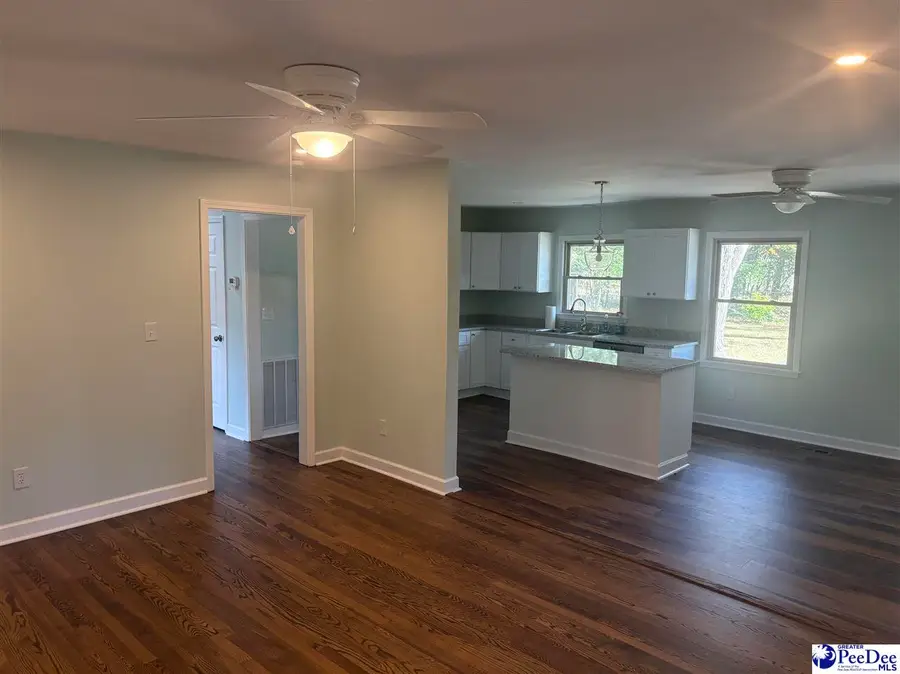 405 Dianne Dr, Cheraw, SC 29520 - Image #2