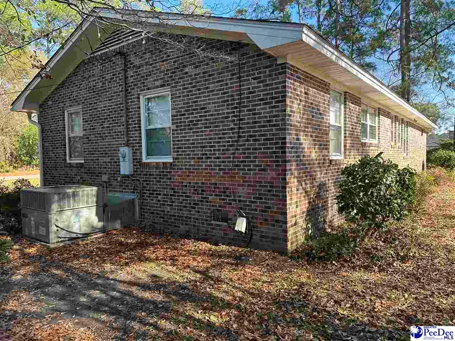 616 Lennon Ct, Dillon, SC 29536 - Image #3