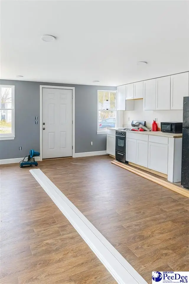 403 Chestnut St., Darlington, SC 29532 - #3