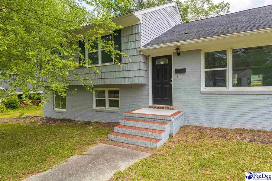 215 Brantley St, Lake City, SC 29560 - Image #2