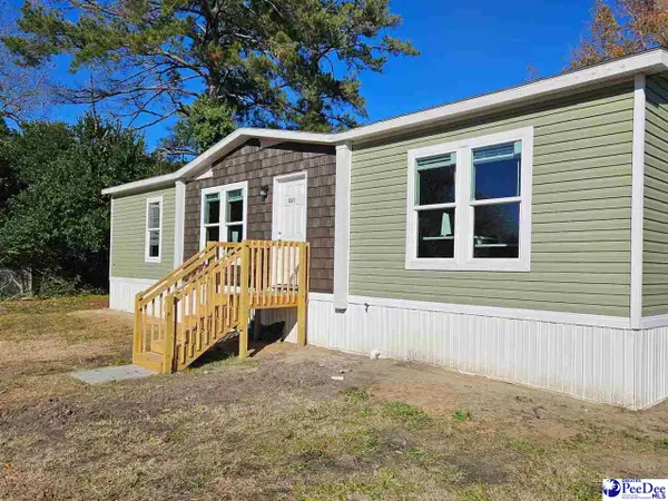 111 N Pinckney St, Timmonsville, SC 29161