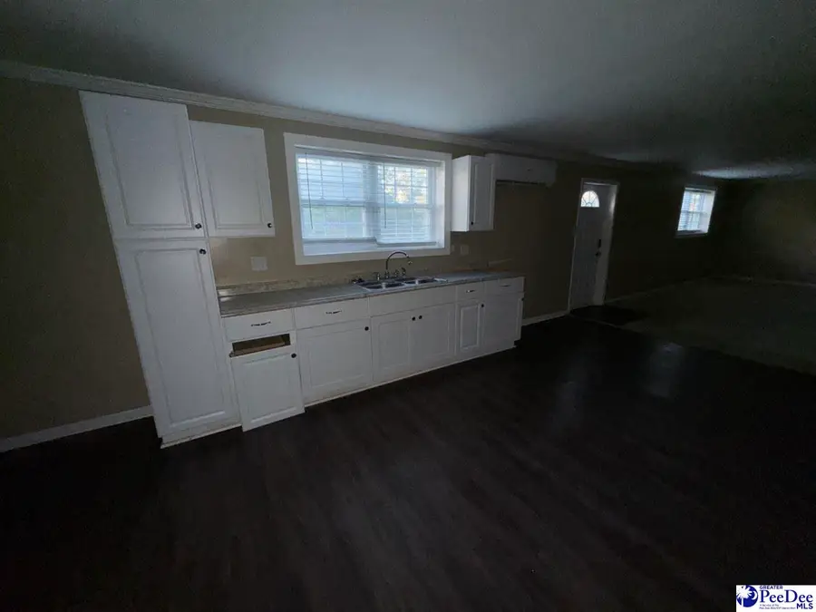 654 N Beaverdam Dr, Florence, SC 29501 - Image #3