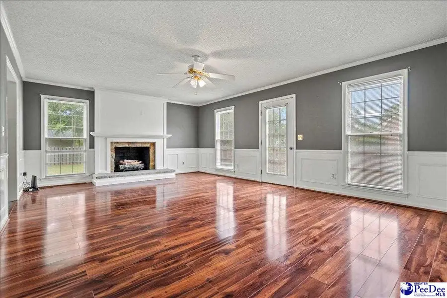 2105 Damon Dr., Florence, SC 29501 - #3