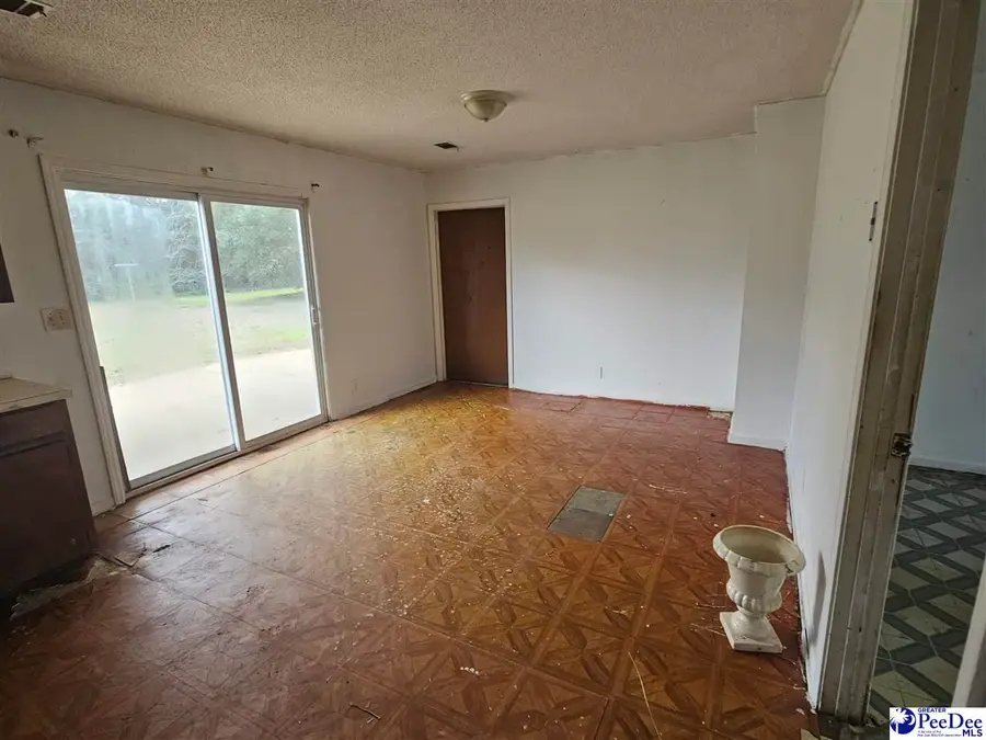 526 Cornelia Drive, Hartsville, SC 29550 - #2