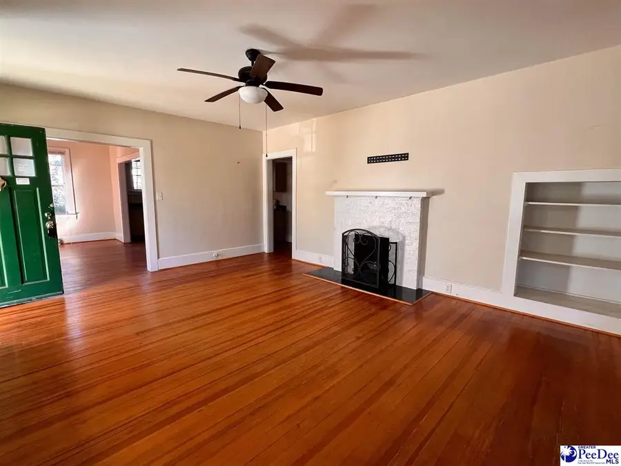 117 Cooper St, Kingstree, SC 29556 - #3