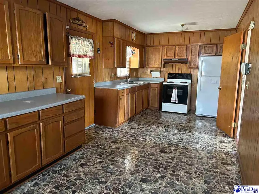 505 Sherwood Drive, Bennettsville, SC 29512 - #3