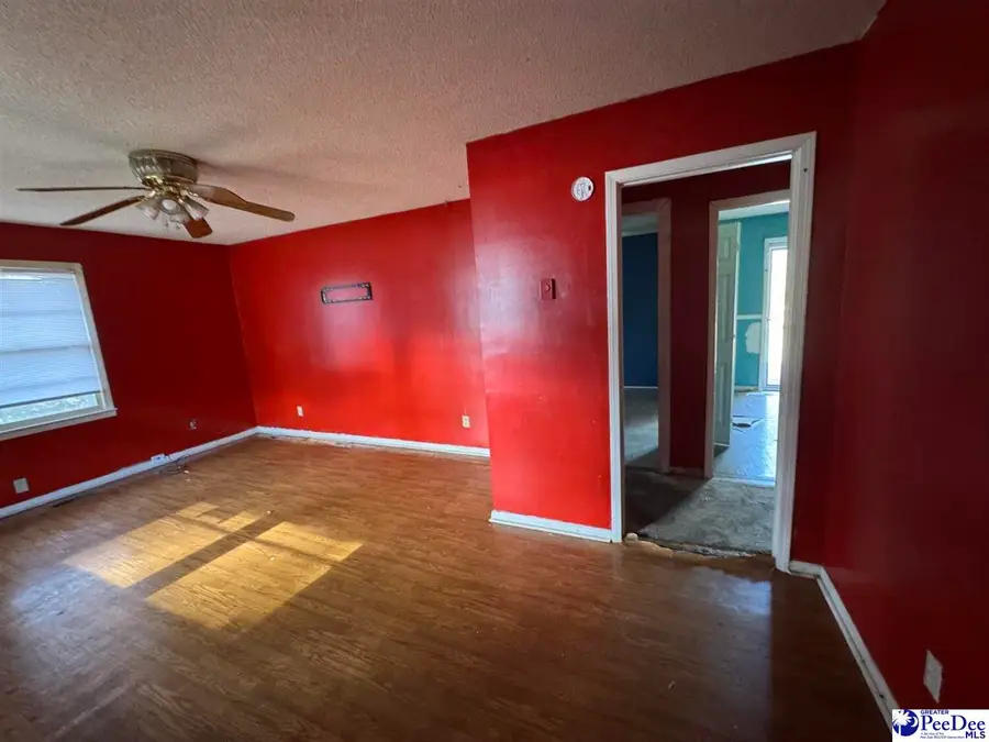 507 N Hill St, Timmonsville, SC 29161 - #2