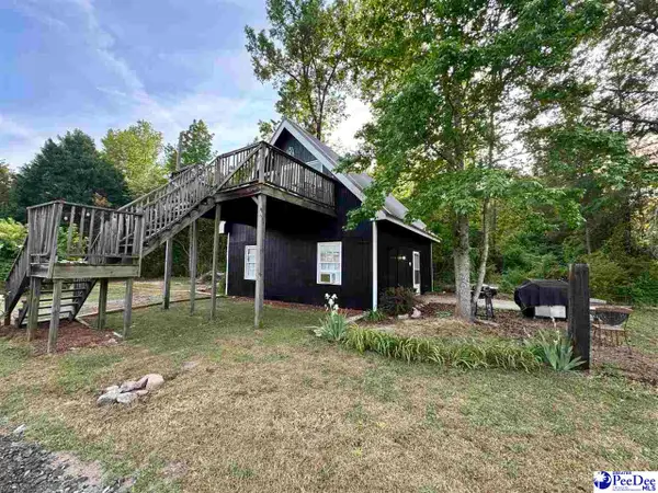 1836/1838 Yule Pines Ln, Hartsville, SC 29550