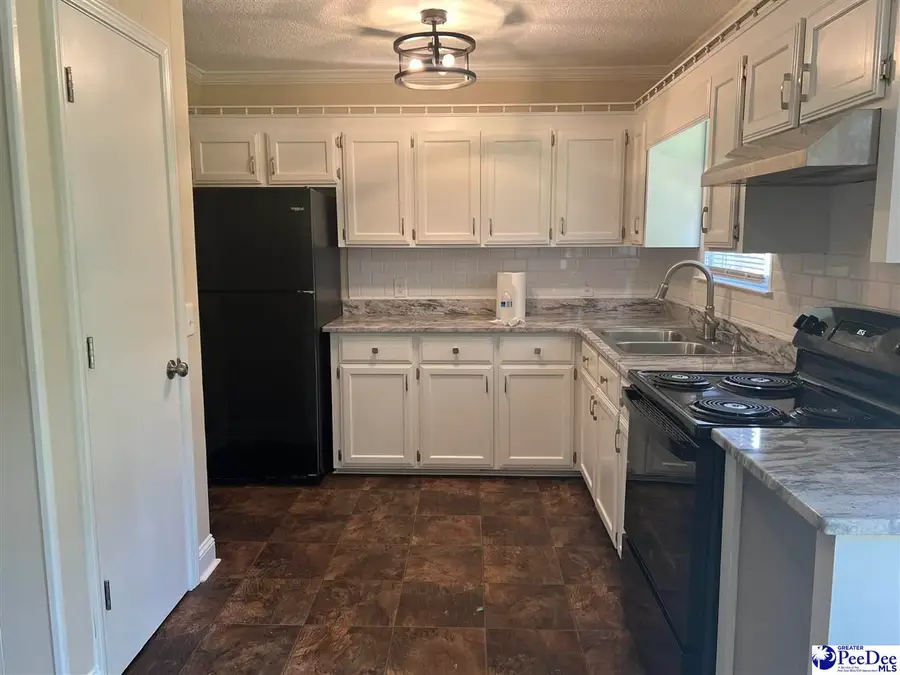 811 E Scarlett Ln, Florence, SC 29505 - #2
