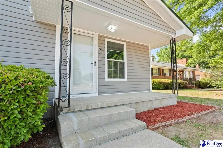 909 N Irby Street, Florence, SC 29501 - #2