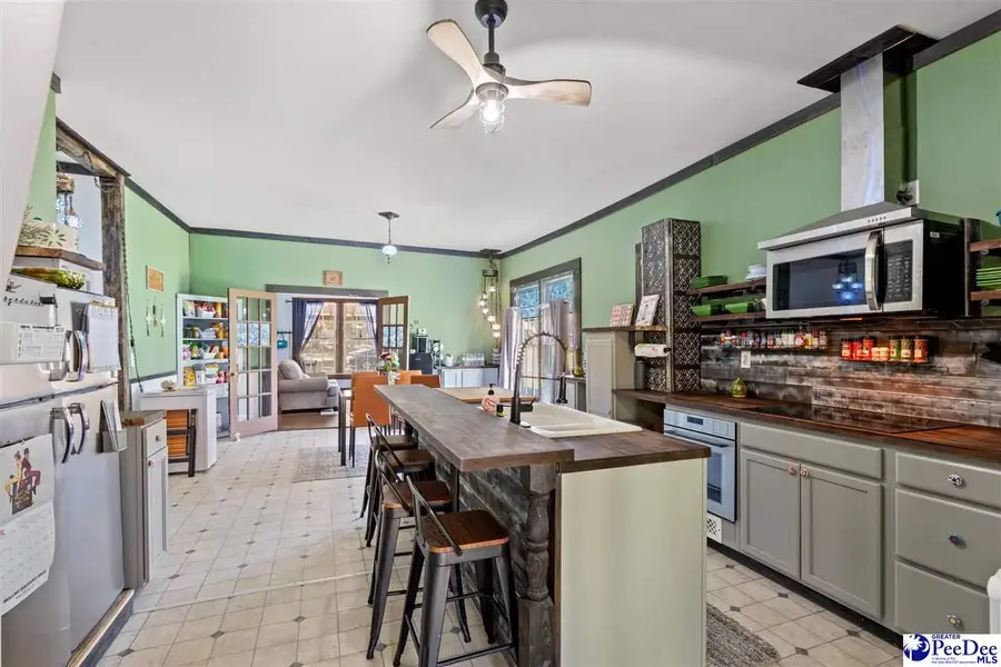 209 S Walnut St, Lake View, SC 29563 - #2