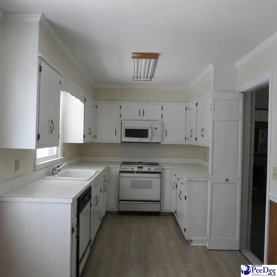 1806 Marsh Avenue, Florence, SC 29050 - #3