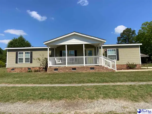 202 Walters St, Mccoll, SC 29570-2124