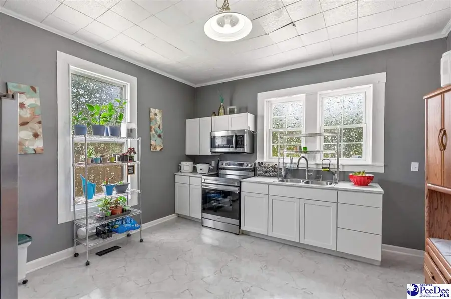 320 N Park St, Mullins, SC 29574 - #2