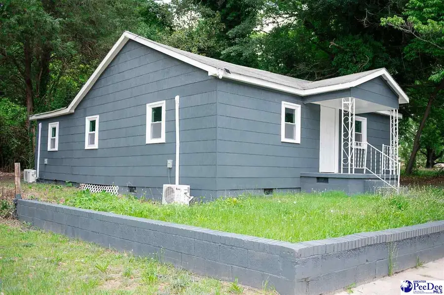 142 W Laurens Ave, Hartsville, SC 29550 - #2