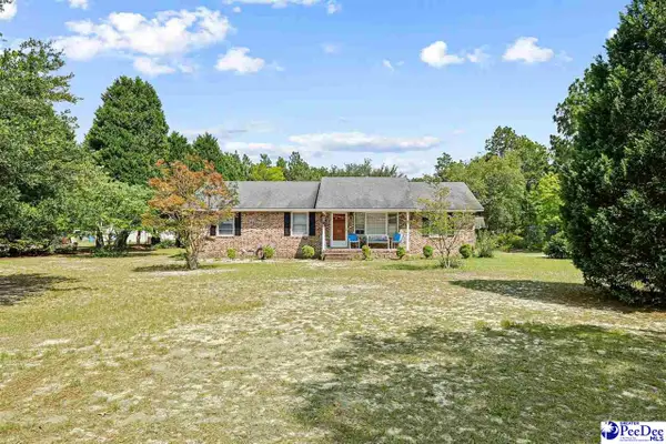321 W Old Camden Rd, Hartsville, SC 29550