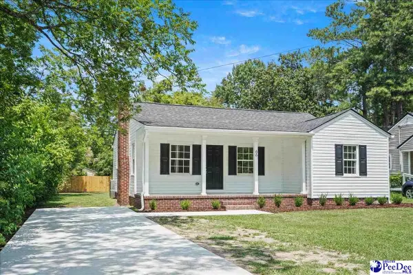 66 Victory Dr, Cheraw, SC 29520