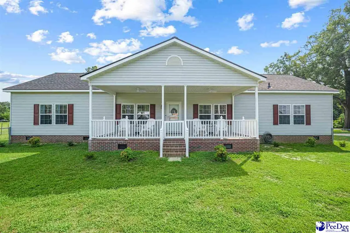 4725 S Irby St, Effingham, SC 29541 - #1