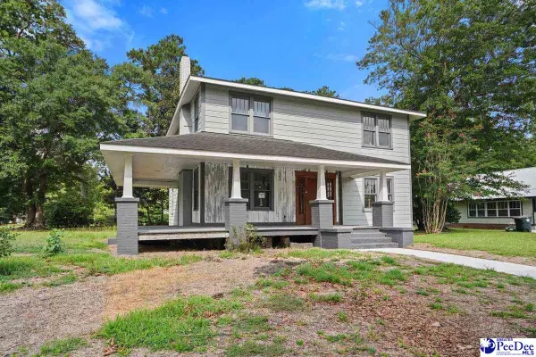 413 N Smith St, Mullins, SC 29574-2625