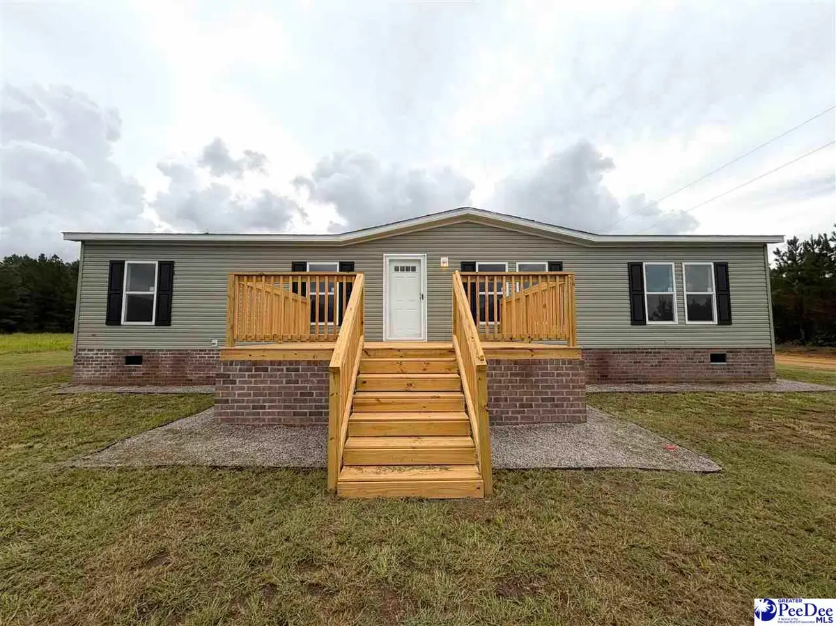 267 Middendorf Rd, Hartsville, SC 29550 - #1