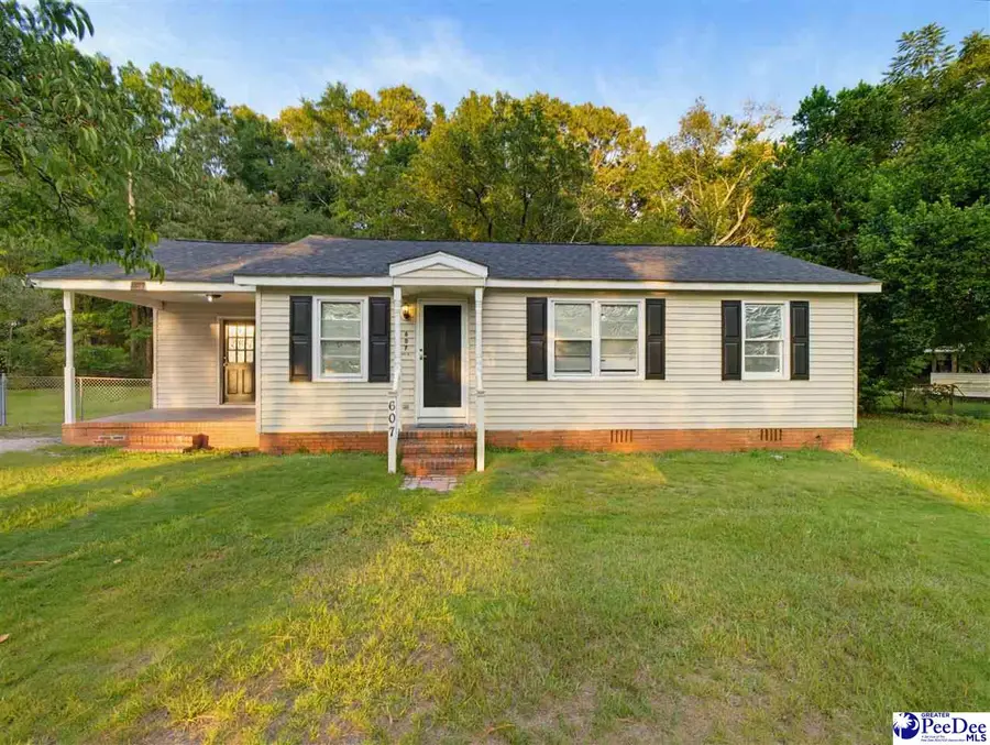 607 Smith St., Hartsville, SC 29550 - #2