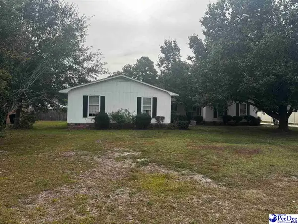 1022 Left Bank Dr, Florence, SC 29501-8432