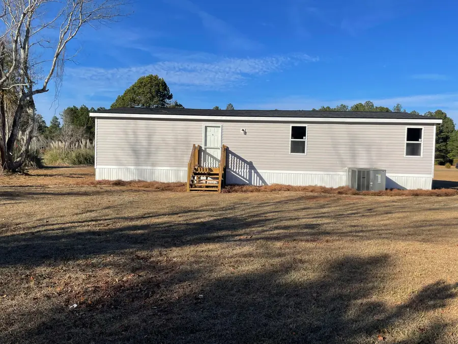 6250 Cougar Way, Wedgefield, SC 29168 - Image #3