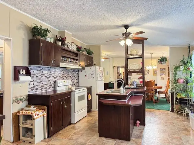 1137 Rugby Avenue, Summerton, SC 29148 - #3