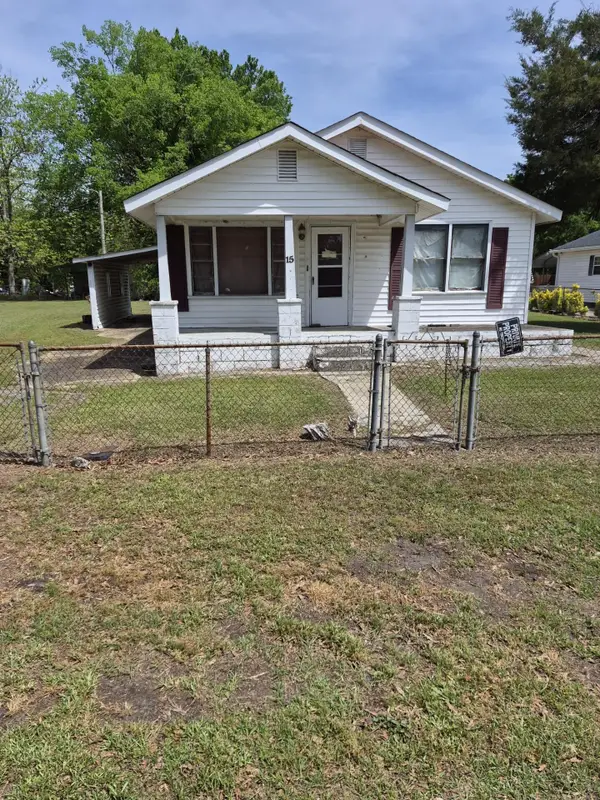 15 Liberty Street, Mayesville, SC 29104