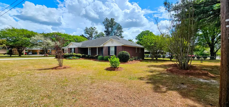 416 Briarcliff Street, Manning, SC 29102 - #2