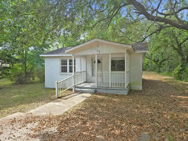 750 Wolfe Street, Elloree, SC 29047