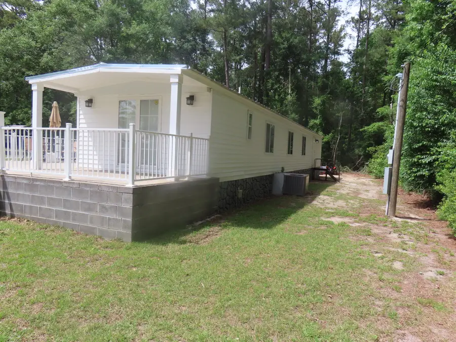 1636 Clubhouse Road, Summerton, SC 29148 - #3