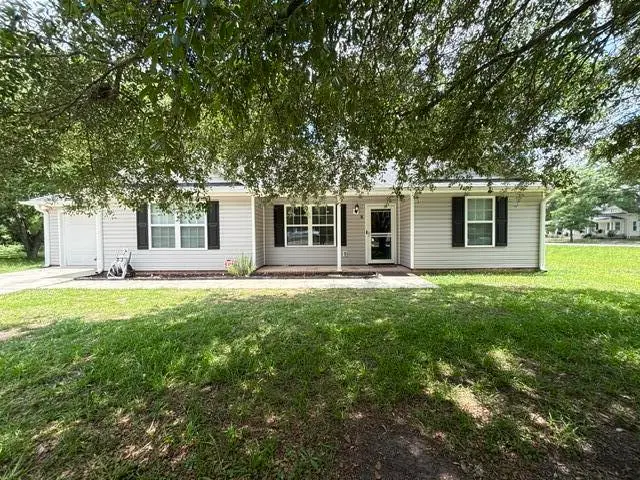 8 Bland Street, Mayesville, SC 29104 - #2