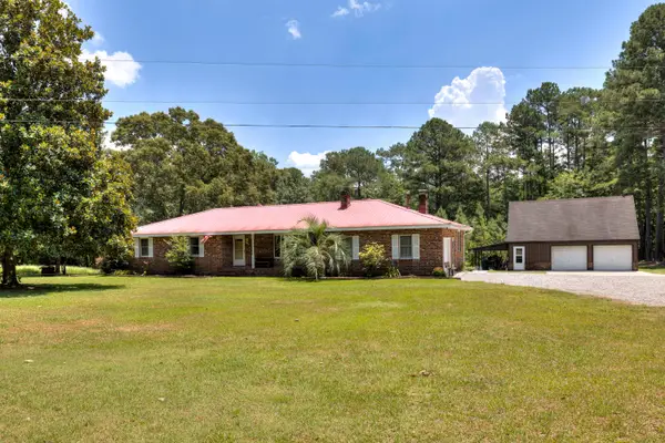 138 Heatleys End Road, Santee, SC 29142