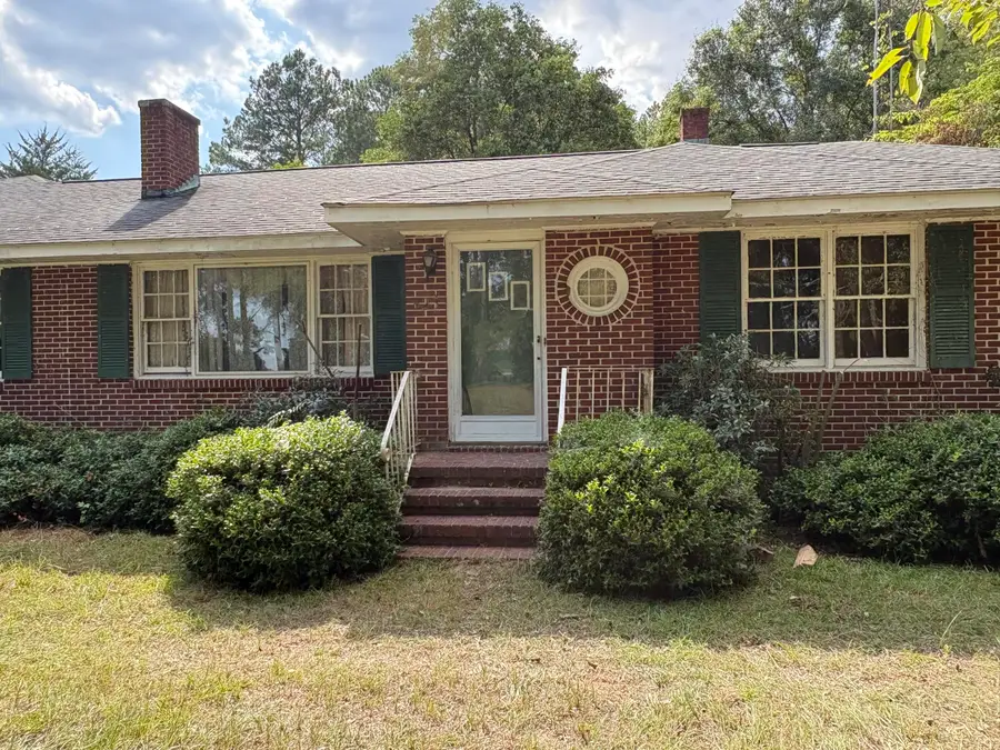 823 Park Avenue, Olanta, SC 29114 - #2