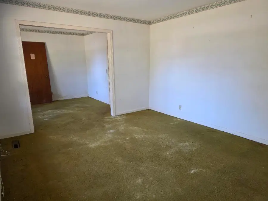 1047 E Sherwood Drive, Sumter, SC 29153 - #2