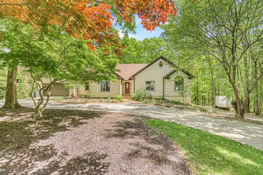 228 Muirfield Drive, Spartanburg, SC 29306-6630 - Image #1