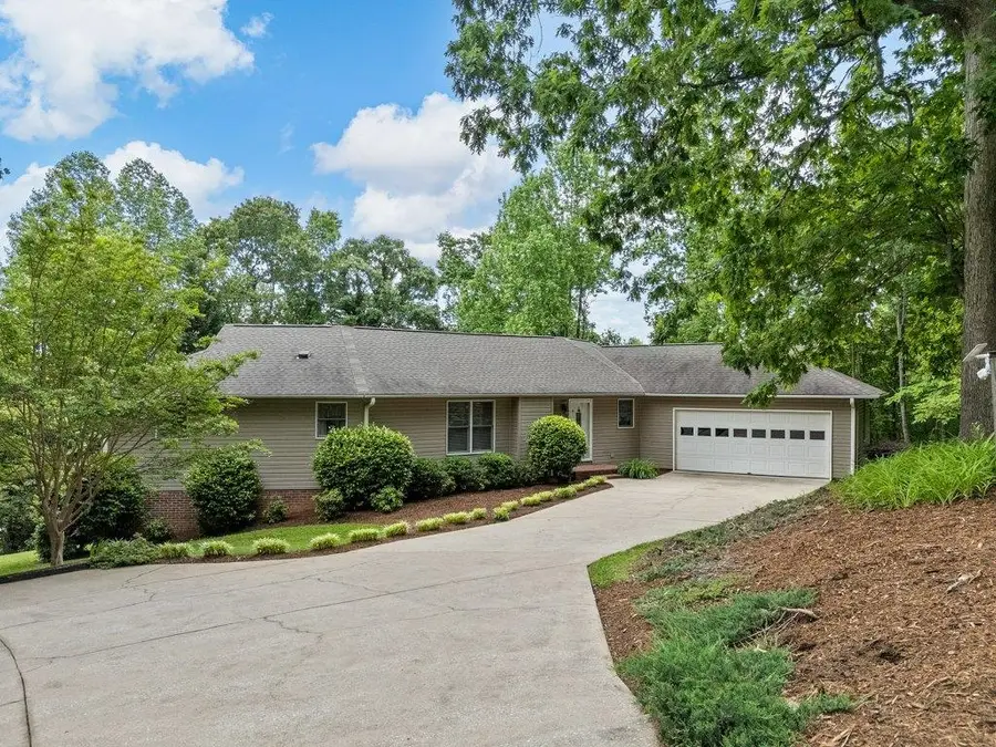 208 W Durham Street, Landrum, SC 29356 - Image #3